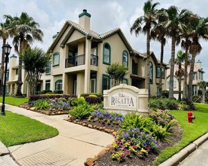 457 Mariners Drive, Kemah, TX 77565