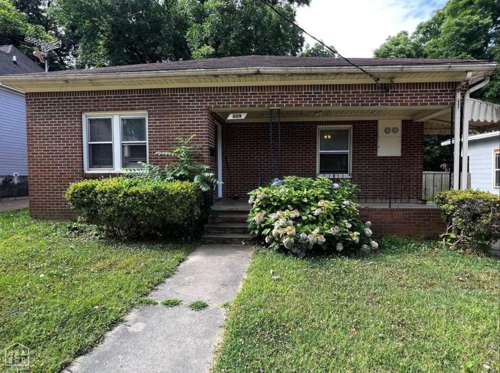 609 Warner, Jonesboro, AR 72401