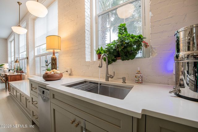 1951 N MARKET Street 1, Jacksonville, FL 32206