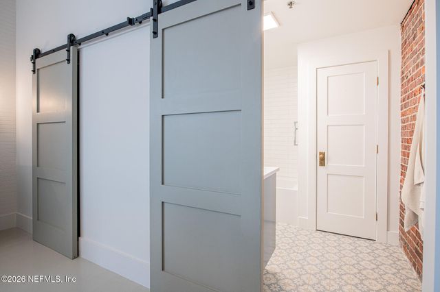 1951 N MARKET Street 1, Jacksonville, FL 32206