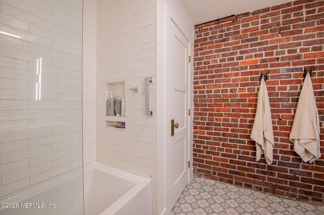 1951 N MARKET Street 1, Jacksonville, FL 32206