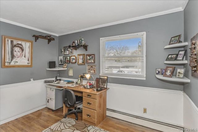 123 Avenue B, Holbrook, NY 11741