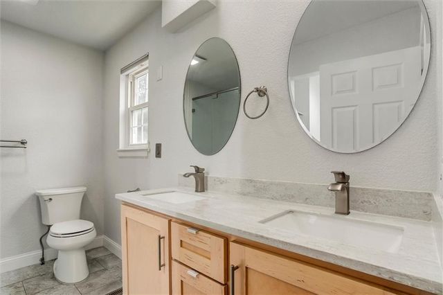 12560 W 82nd Terrace, Lenexa, KS 66215
