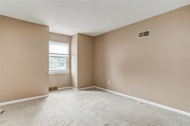 12560 W 82nd Terrace, Lenexa, KS 66215