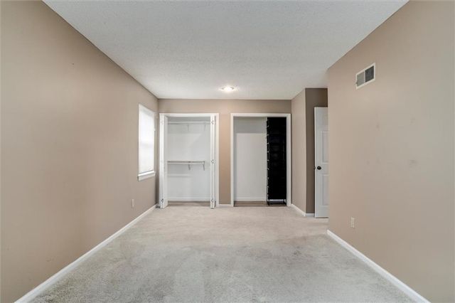 12560 W 82nd Terrace, Lenexa, KS 66215
