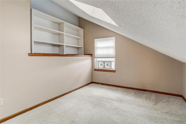 12560 W 82nd Terrace, Lenexa, KS 66215