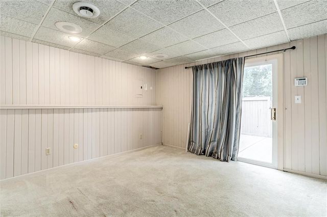 12560 W 82nd Terrace, Lenexa, KS 66215