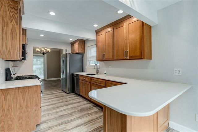 12560 W 82nd Terrace, Lenexa, KS 66215