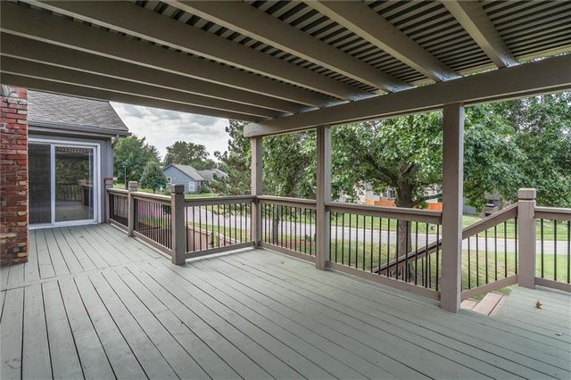 12560 W 82nd Terrace, Lenexa, KS 66215