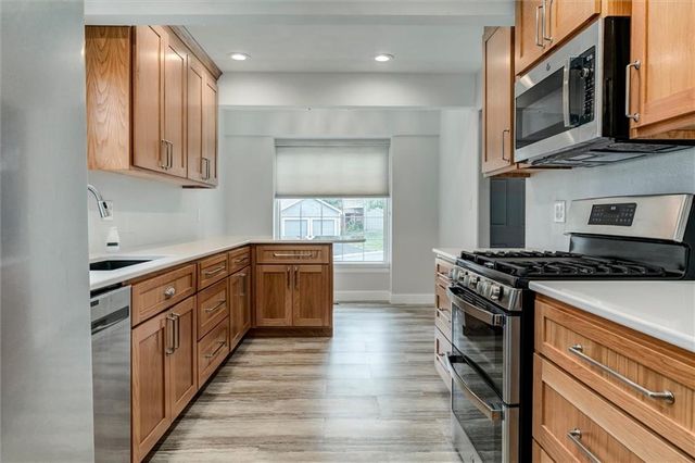12560 W 82nd Terrace, Lenexa, KS 66215