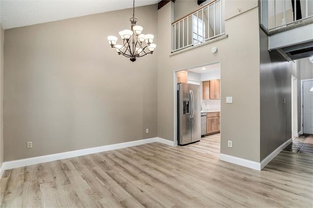12560 W 82nd Terrace, Lenexa, KS 66215
