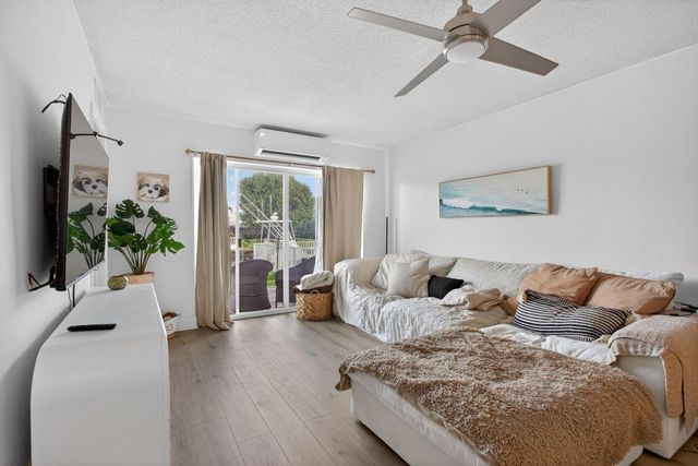 2311 NE 36th Street 1F, Lighthouse Point, FL 33064