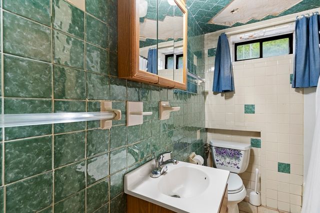 96 Loring Ave, Winchester, MA 01890