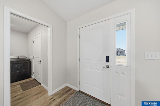 1116 Kantor Lane, Hickman, NE 68372