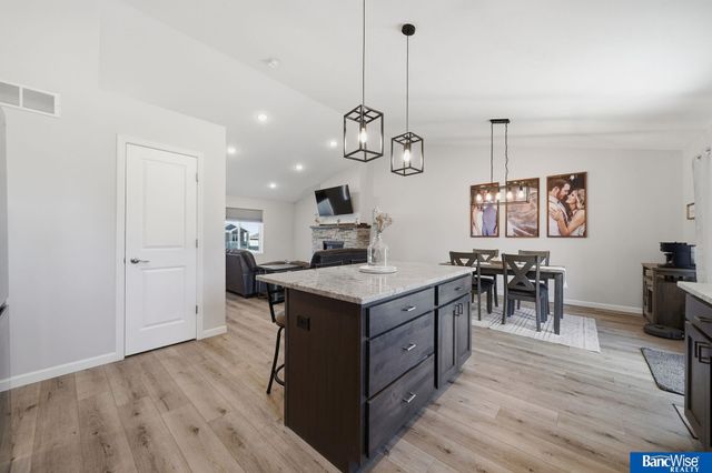 1116 Kantor Lane, Hickman, NE 68372