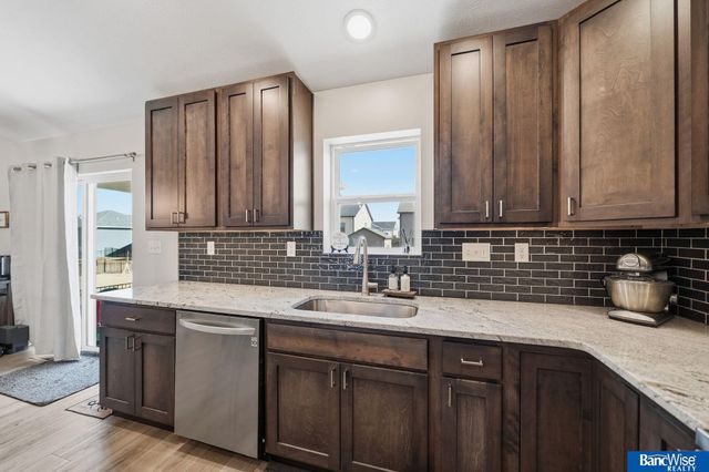 1116 Kantor Lane, Hickman, NE 68372