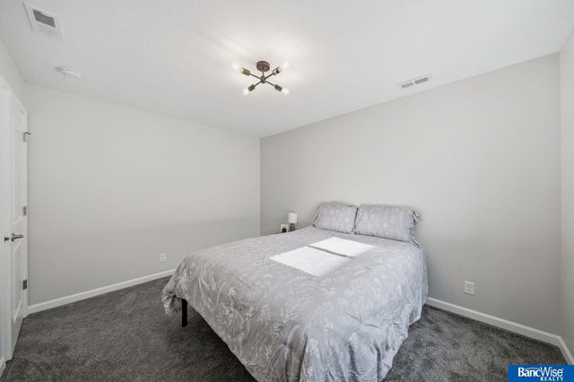 1116 Kantor Lane, Hickman, NE 68372