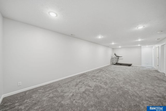 1116 Kantor Lane, Hickman, NE 68372