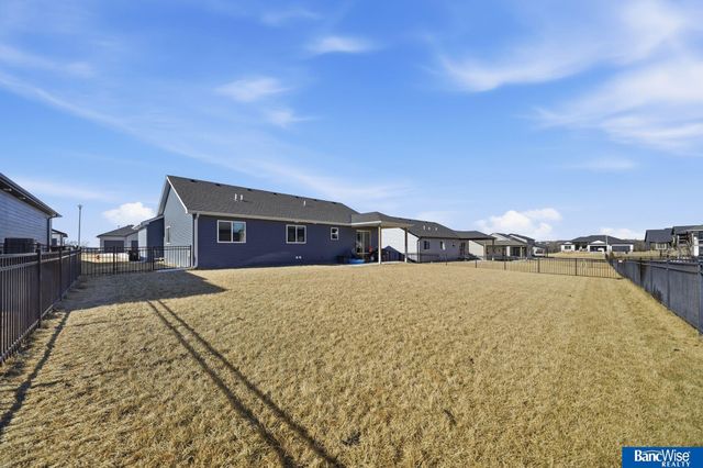 1116 Kantor Lane, Hickman, NE 68372