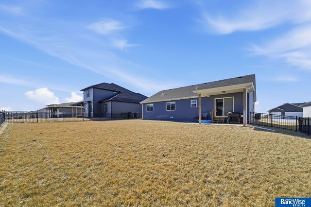1116 Kantor Lane, Hickman, NE 68372