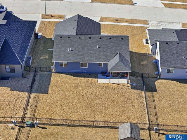 1116 Kantor Lane, Hickman, NE 68372