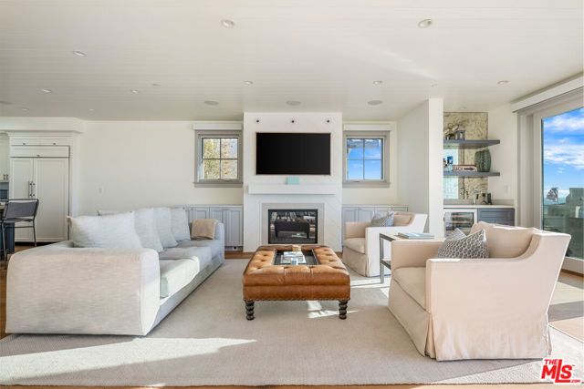 703 Bayview Drive, Manhattan Beach, CA 90266