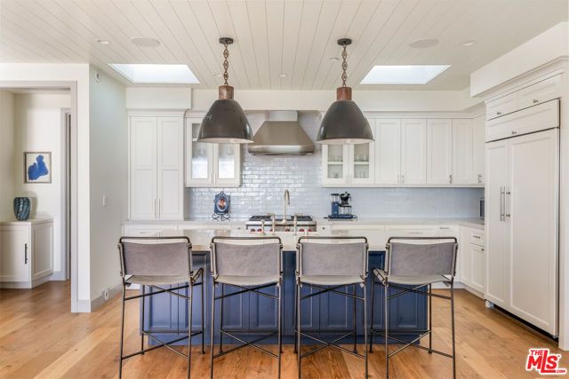 703 Bayview Drive, Manhattan Beach, CA 90266