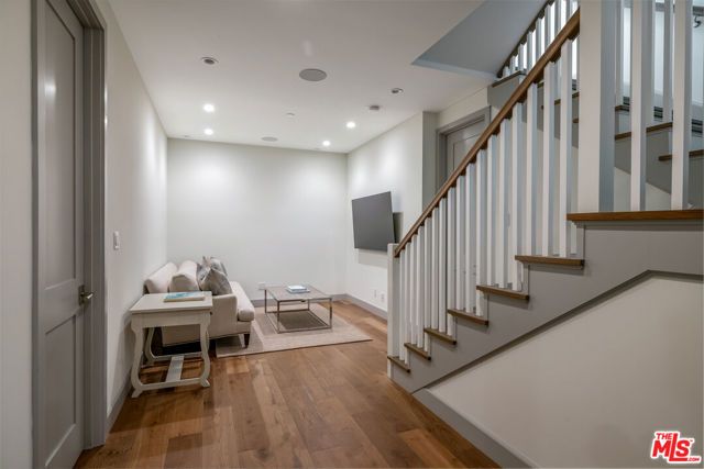 703 Bayview Drive, Manhattan Beach, CA 90266