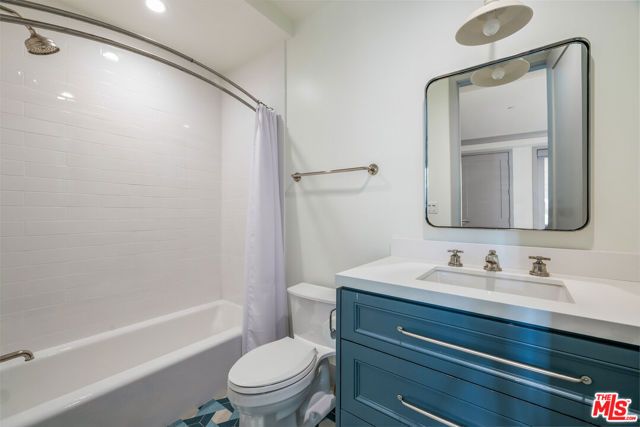 703 Bayview Drive, Manhattan Beach, CA 90266