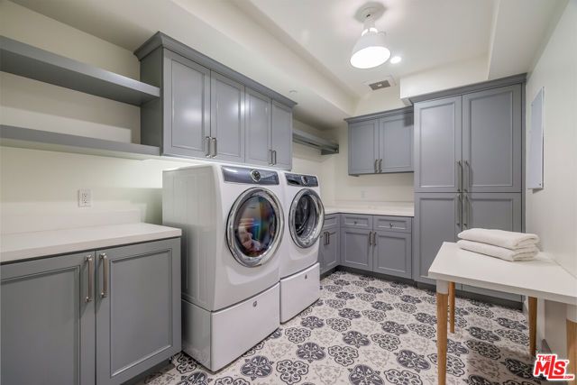 703 Bayview Drive, Manhattan Beach, CA 90266