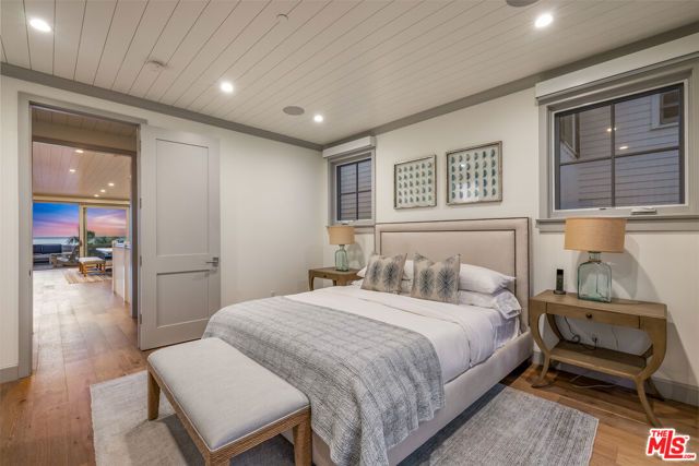 703 Bayview Drive, Manhattan Beach, CA 90266