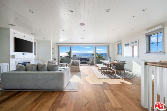 703 Bayview Drive, Manhattan Beach, CA 90266