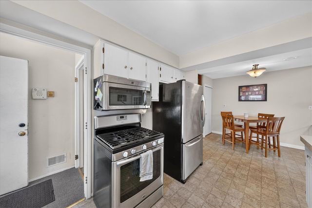 245 Roseland Drive, Canton, MI 48187