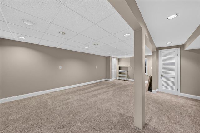 245 Roseland Drive, Canton, MI 48187