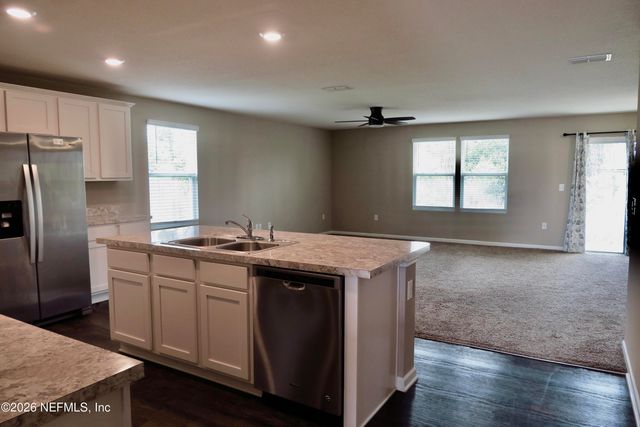 3577 TWIN FALLS Drive, Green Cove Springs, FL 32043