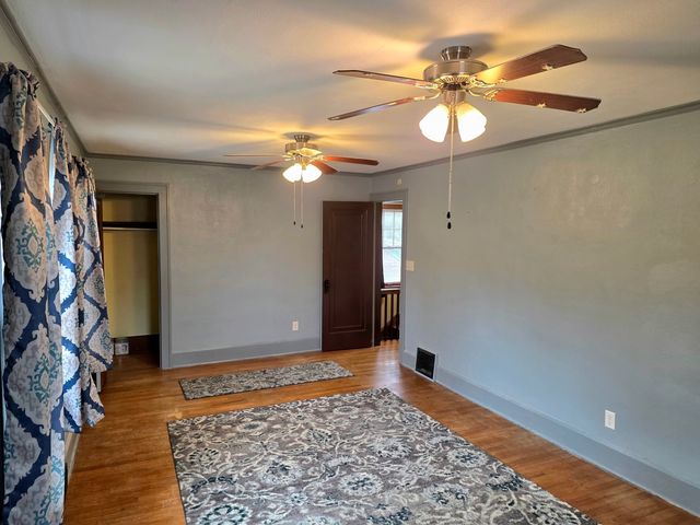 2215 Benderwirt Avenue, Rockford, IL 61103