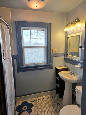 2215 Benderwirt Avenue, Rockford, IL 61103