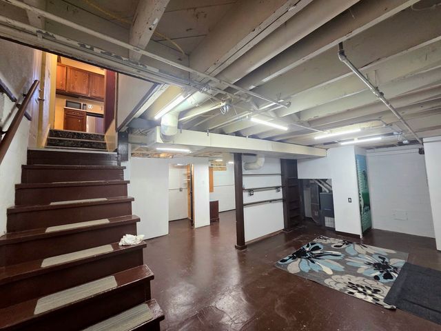 2215 Benderwirt Avenue, Rockford, IL 61103