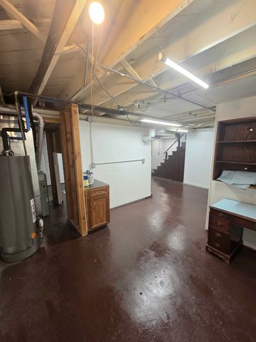 2215 Benderwirt Avenue, Rockford, IL 61103