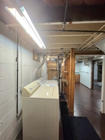 2215 Benderwirt Avenue, Rockford, IL 61103