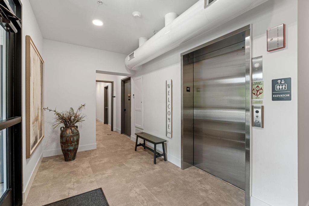 5734 Shady Oak Road S 10, Minnetonka, MN 55343 — photo 3