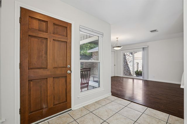 4713 Trail Crest CIR, Austin, TX 78735