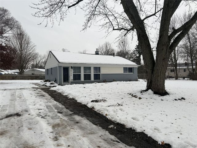 4736 Summerhill Drive, Independence Charter Township, MI 48346