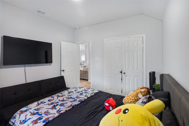 1317 Dacki Avenue, Dallas, TX 75211