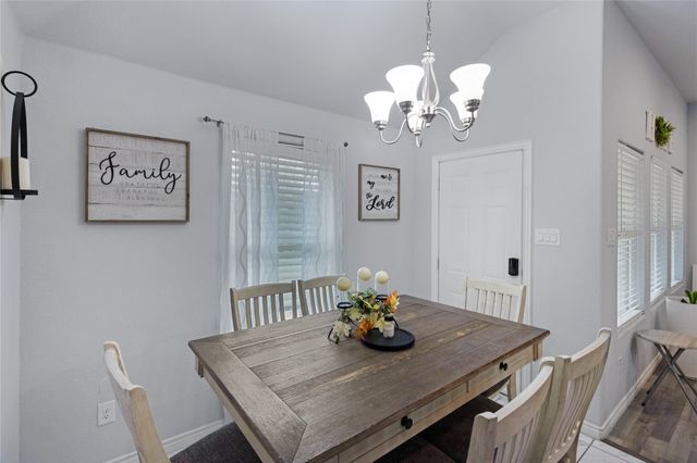 1317 Dacki Avenue, Dallas, TX 75211