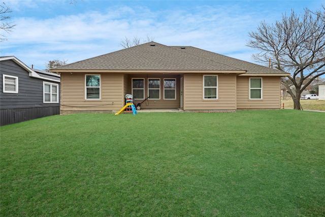 1317 Dacki Avenue, Dallas, TX 75211