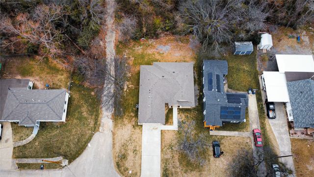 1317 Dacki Avenue, Dallas, TX 75211