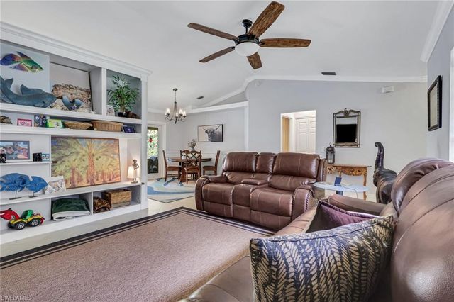 4275 11th AVE SW, Naples, FL 34116