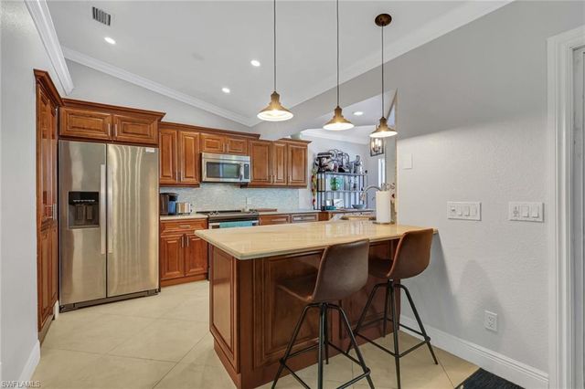 4275 11th AVE SW, Naples, FL 34116