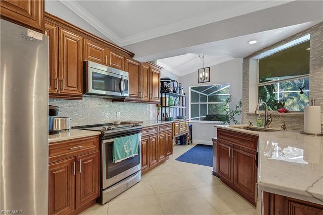 4275 11th AVE SW, Naples, FL 34116